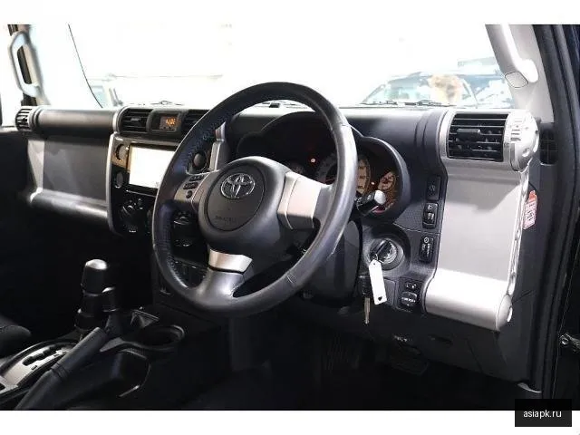 Toyota FJ Cruiser 4