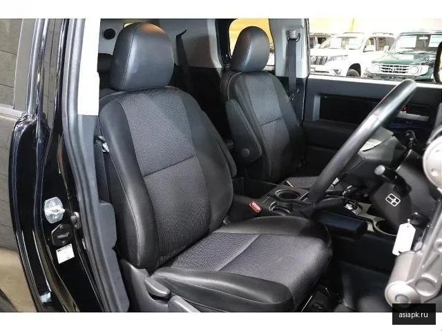 Toyota FJ Cruiser 5