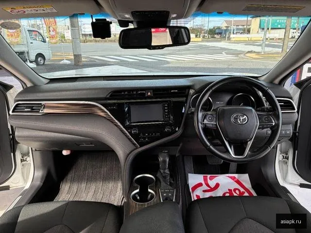 Toyota Camry 6
