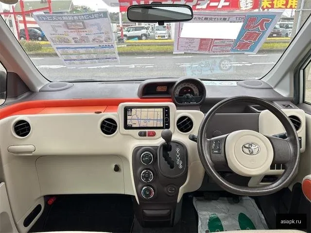 Toyota Porte 3