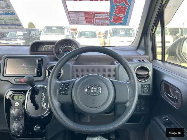 Toyota Spade 4
