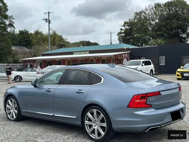 Volvo S90 6