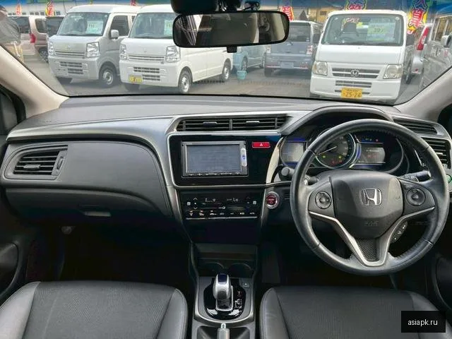 Honda Grace 5