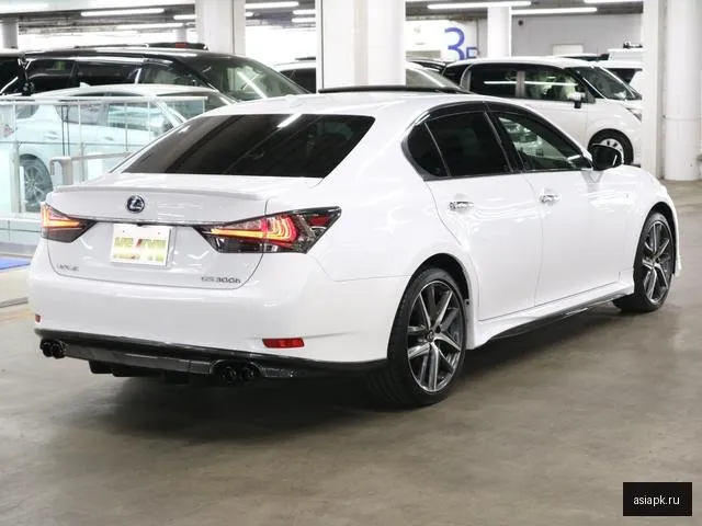 Lexus GS300h 4