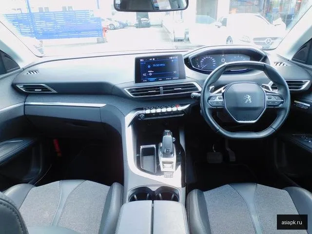 Peugeot 5008 4