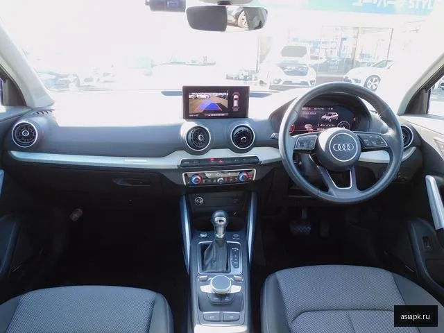 Audi Q2 4