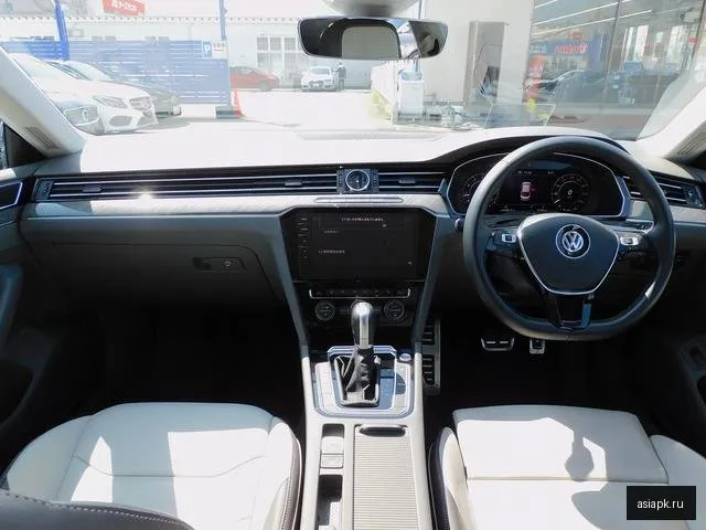 Volkswagen Arteon 4