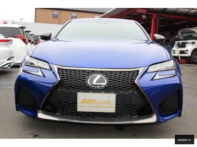 Lexus GS F 4