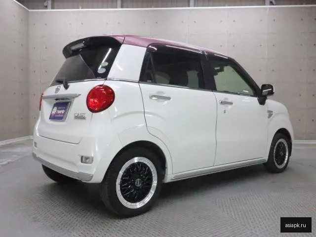Daihatsu Cast 4