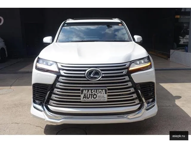 Lexus LX600 4