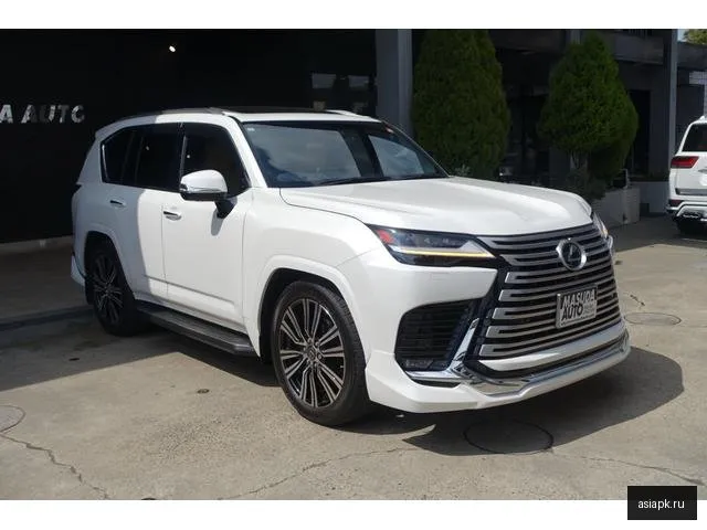 Lexus LX600 5