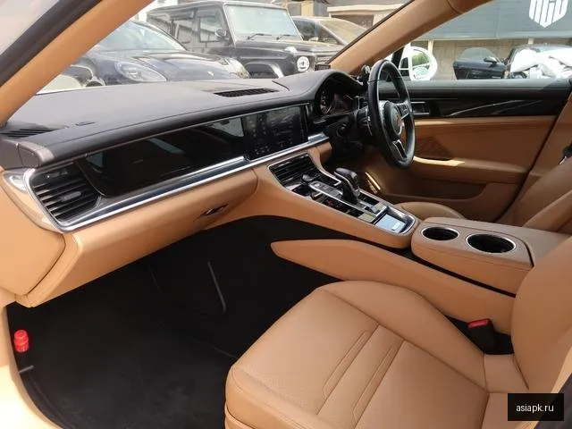 Porsche Panamera 4