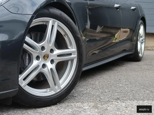 Porsche Panamera 4