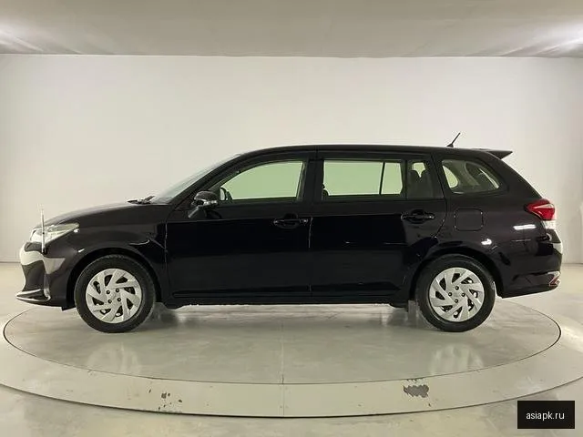 Toyota Corolla Fielder 5