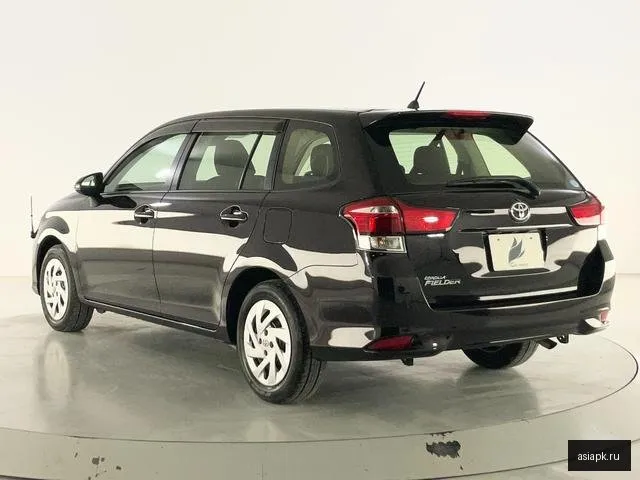 Toyota Corolla Fielder 6