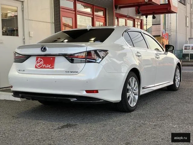 Lexus GS300h 4