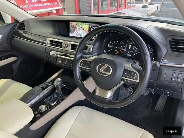 Lexus GS300h 5