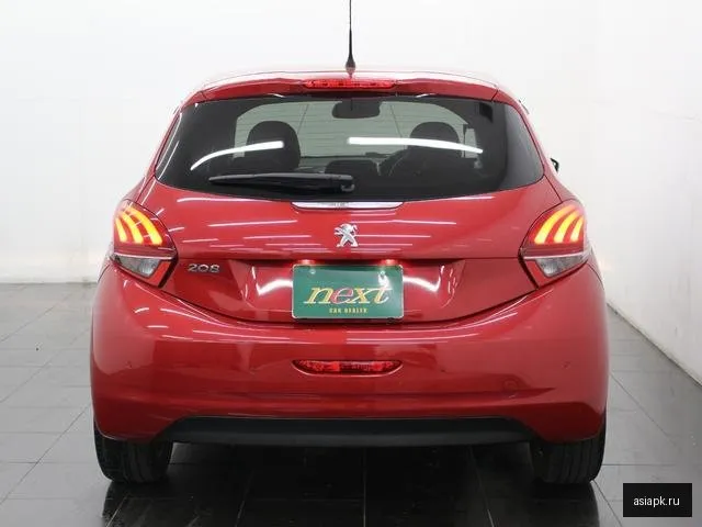 Peugeot 208 5