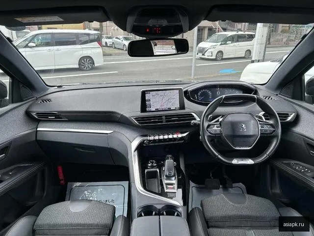 Peugeot 5008 6