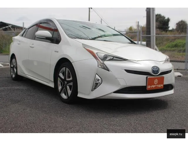 Toyota Prius 4