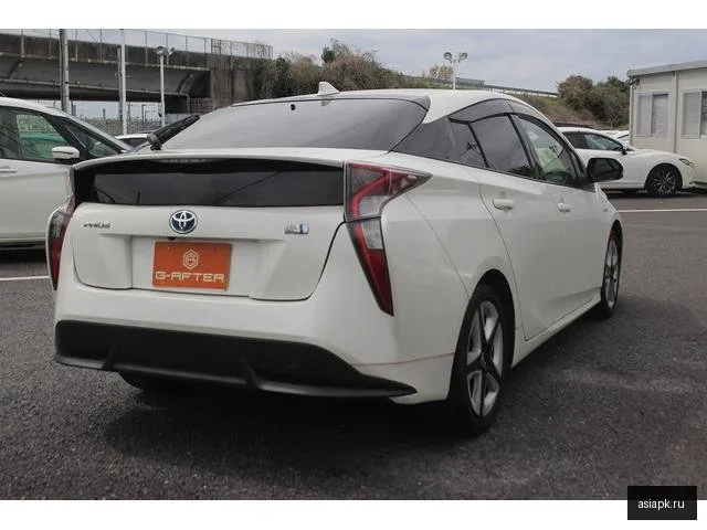 Toyota Prius 6