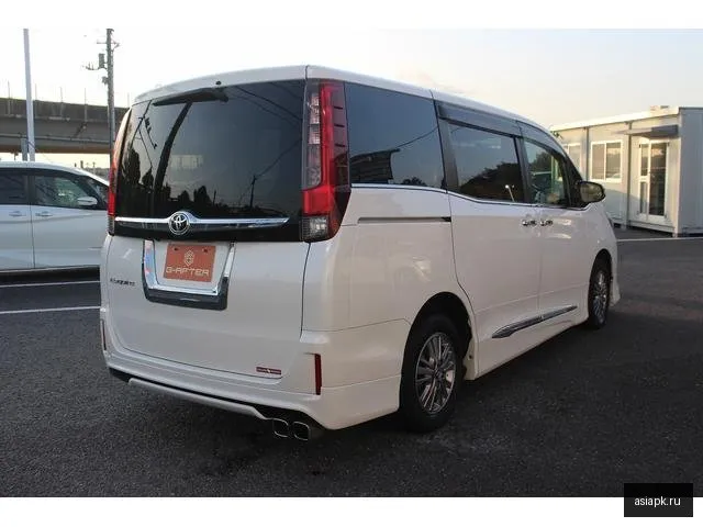 Toyota Esquire 6
