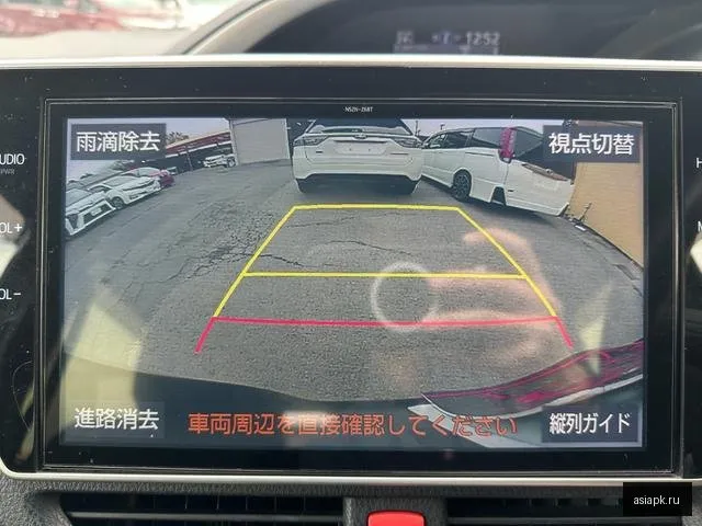 Toyota Voxy 6