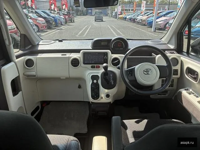 Toyota Porte 4