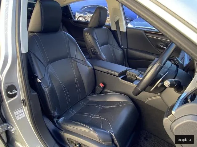 Lexus ES300h 5