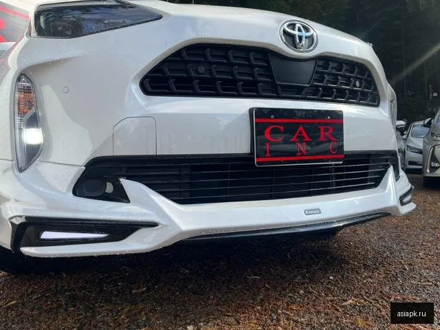 Toyota Yaris Cross 4