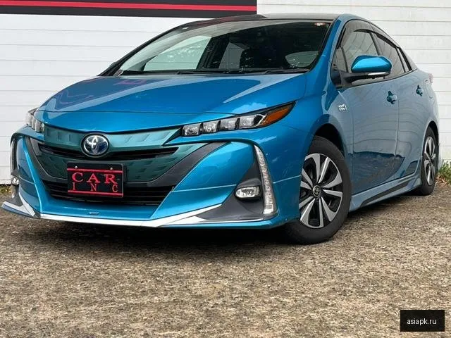 Toyota Prius PHV 3