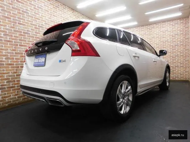 Volvo V60 5