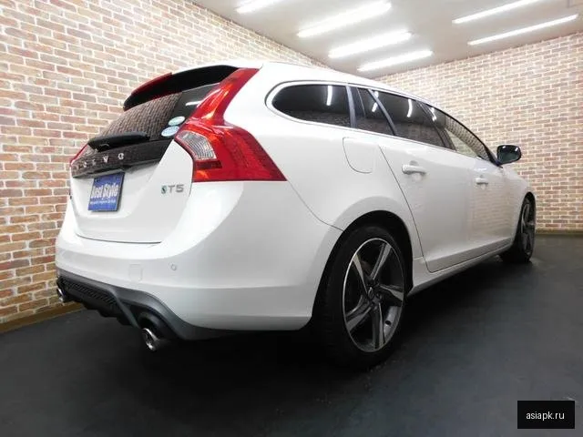 Volvo V60 5