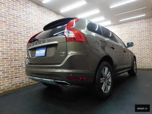 Volvo XC60 5