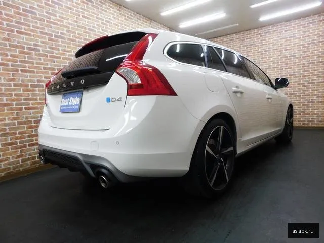 Volvo V60 5