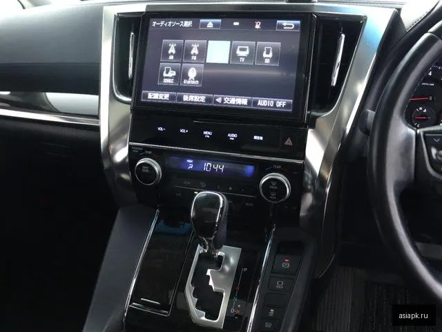Toyota Vellfire 4