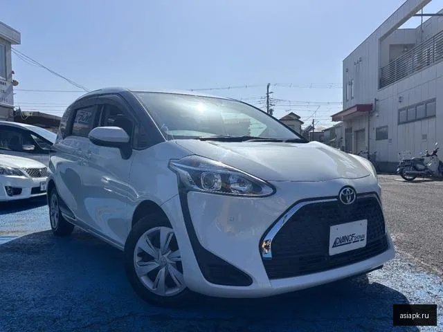Toyota Sienta 5