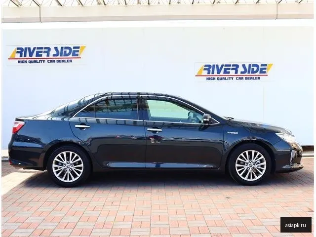 Toyota Camry 6