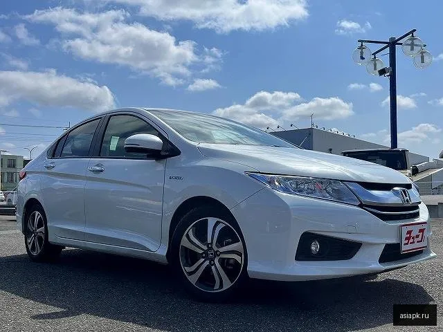Honda Grace 3