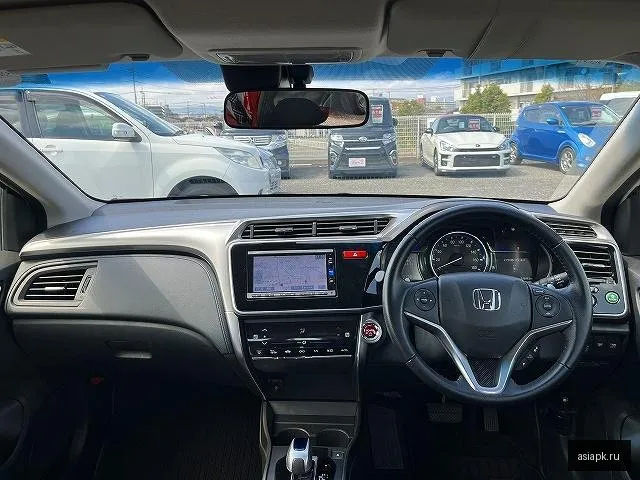 Honda Grace 4