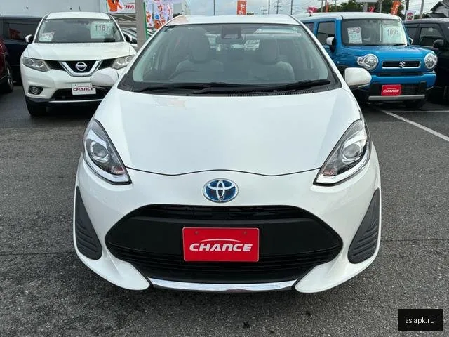 Toyota Aqua 5