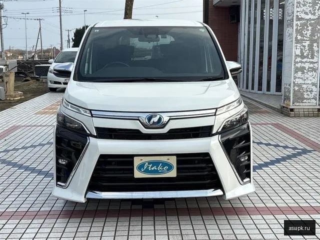 Toyota Voxy 4