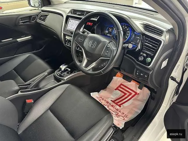 Honda Grace 5