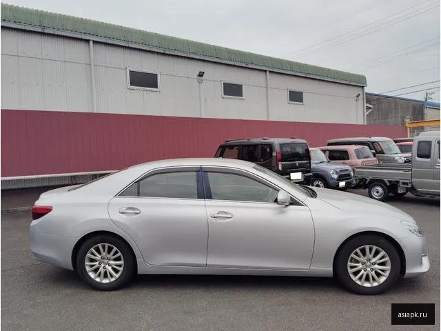 Toyota Mark X 6
