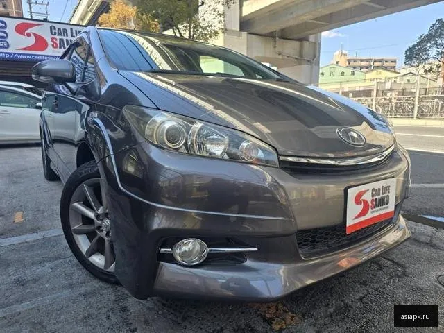 Toyota Wish 4