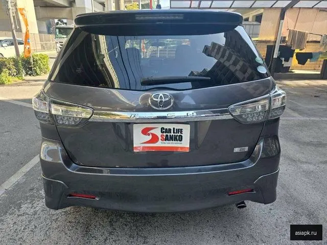 Toyota Wish 6