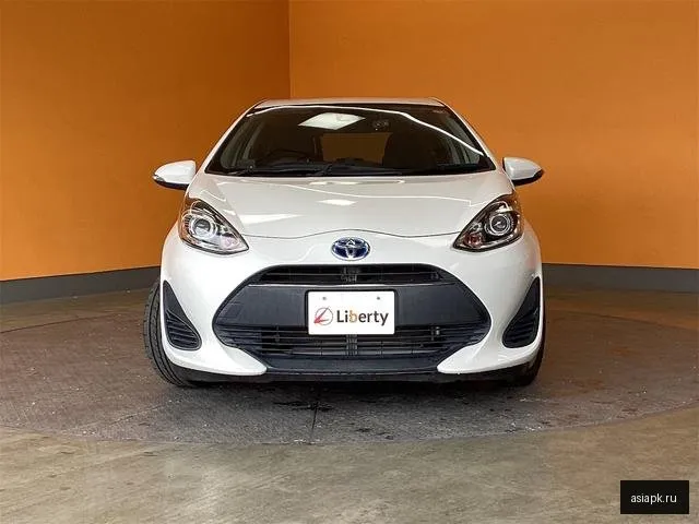 Toyota Aqua 6