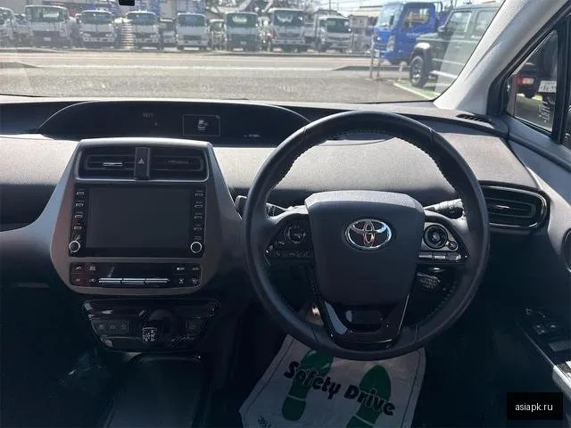 Toyota Prius 6