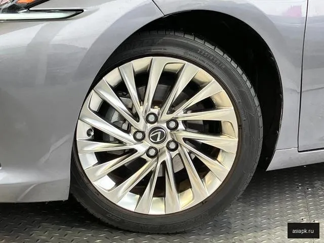 Lexus ES300h 6