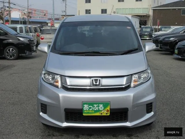 Honda Freed Spike 3